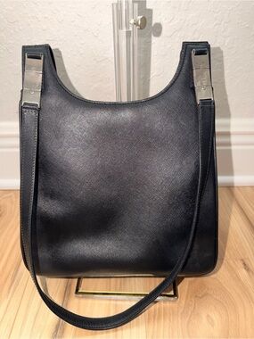 Vintage Ferragamo Minimalist Black Bag 1980s-2000s Style Saffiano leather Italy